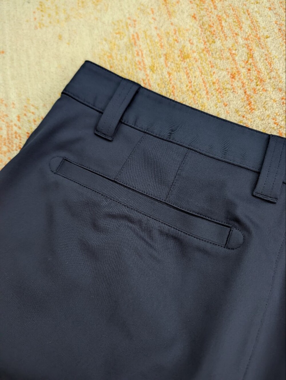 Rhone Commuter 7" Shorts - Picture 8 of 11